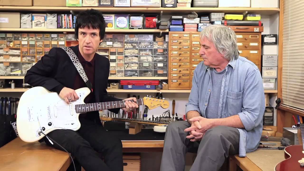 Johnny Marr and Bill Puplett on the Fender Johnny Marr Jaguar - YouTube