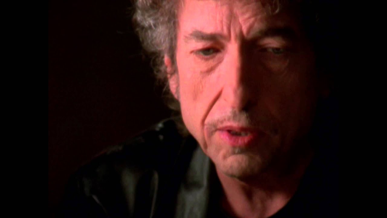 Johnny Cash gives Bob Dylan his Guitar - No Direction Home: Bob Dylan - YouTube