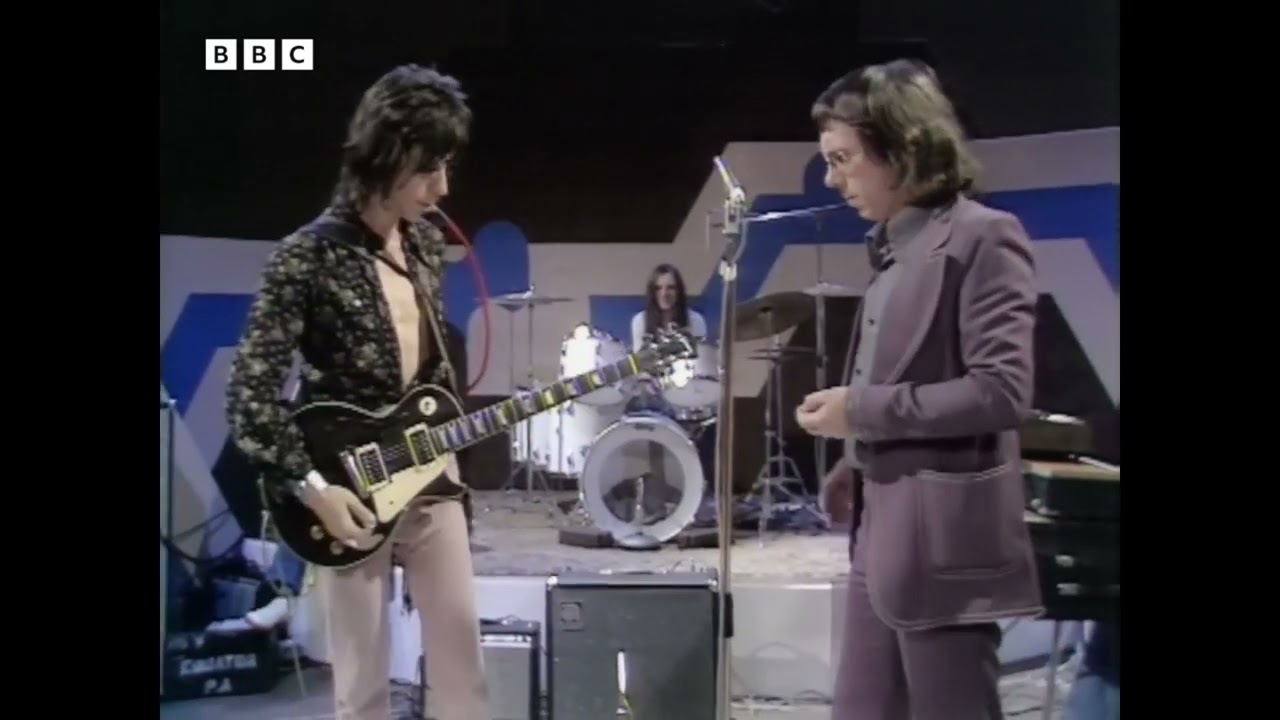 Jeff Beck's Performance and interview 1974 - YouTube