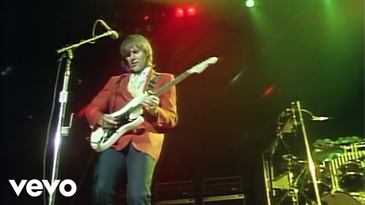 Rush - Limelight (Live From The Montreal Forum / 1981) - YouTube