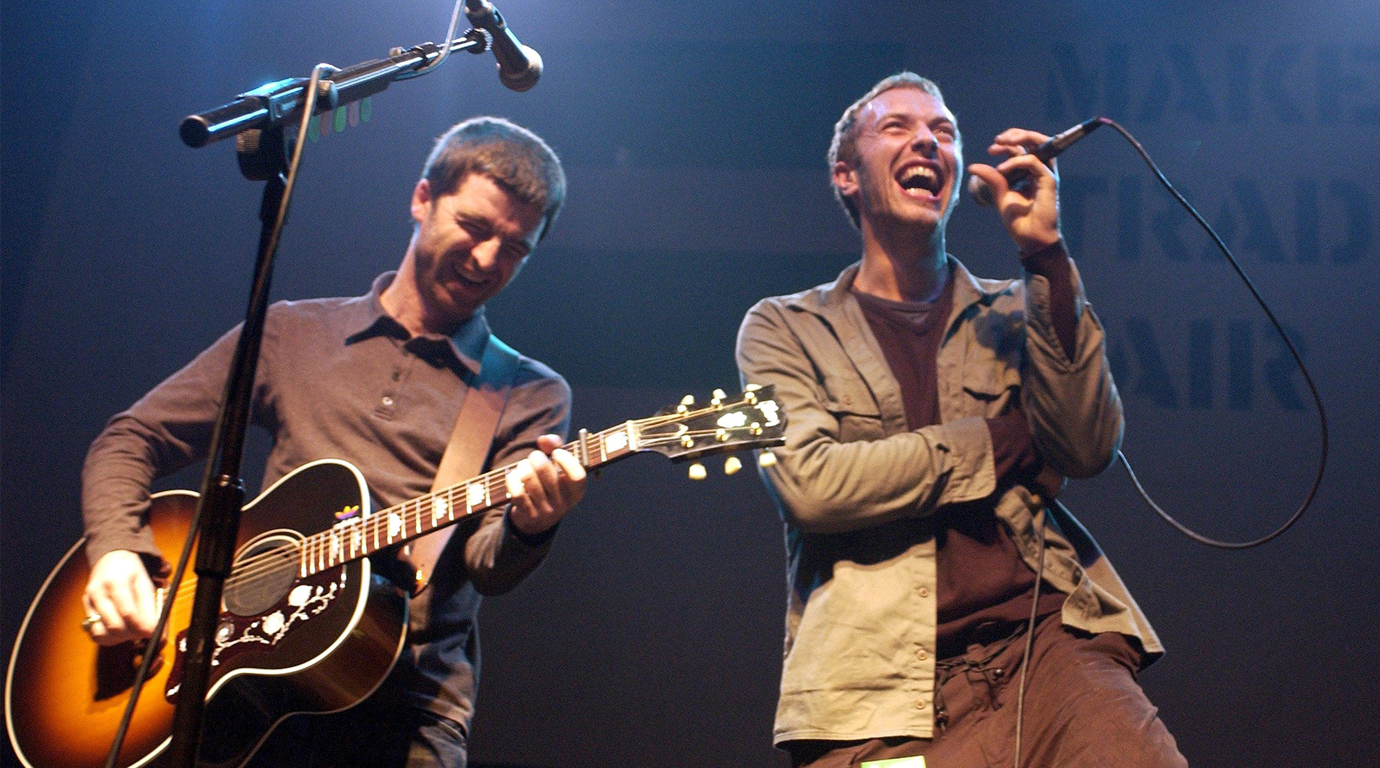 Fair Play Concert In Aid Of Oxfam, Astoria, London, Britain - 29 Oct 2002, Noel Gallagher And Chris Martin