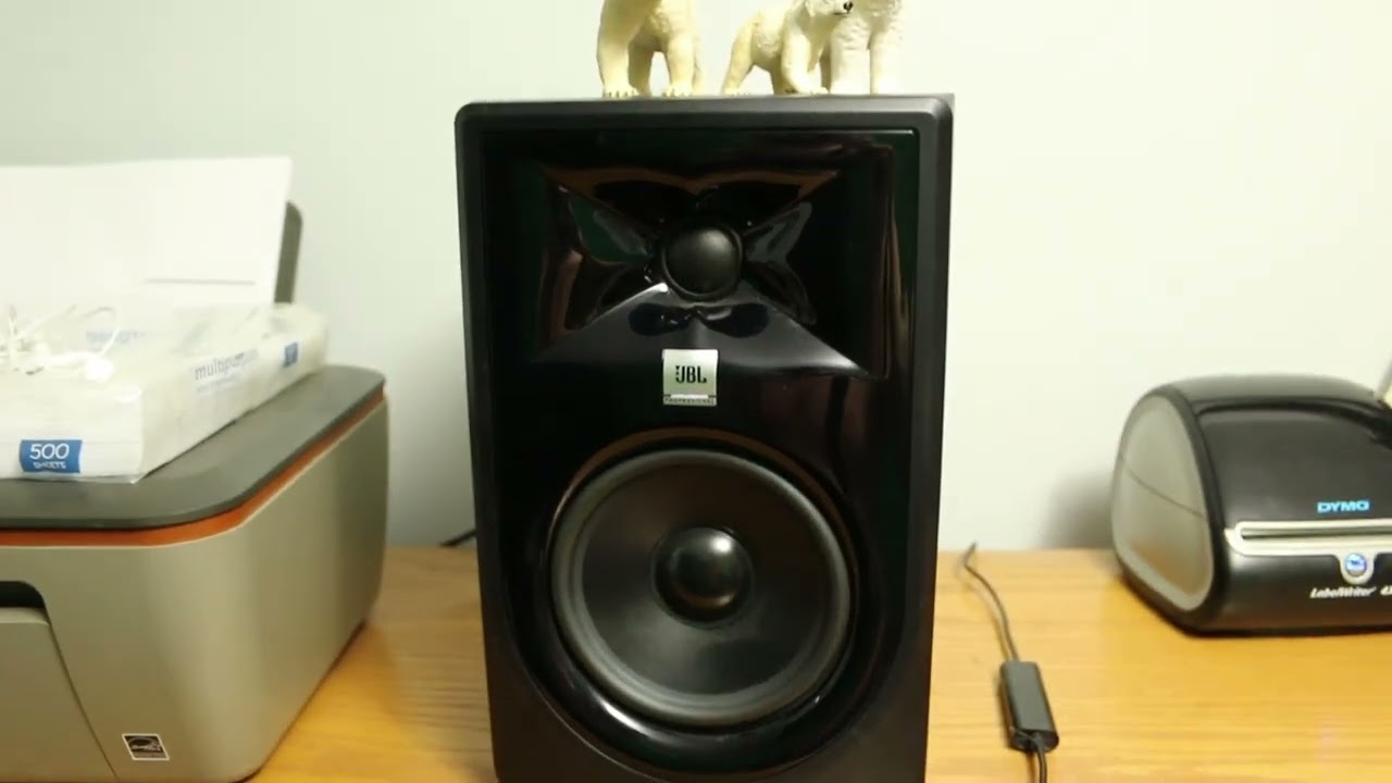 JBL 305P MKII Studio Monitor Speakers DEMO w/ Rode VideoMic Pro & Scarlett 2i2 - YouTube