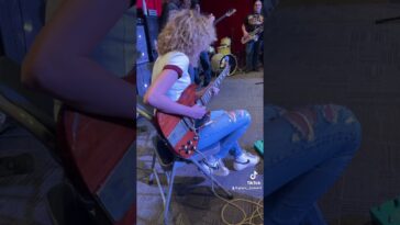 electric guitar jam