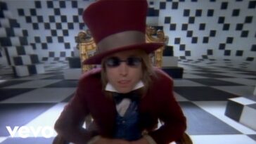 Tom Petty And The Heartbreakers - Don't Come Around Here No More (Official Music Video) - YouTube
