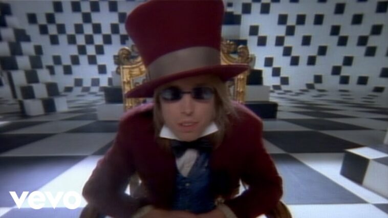 Tom Petty And The Heartbreakers - Don't Come Around Here No More (Official Music Video) - YouTube