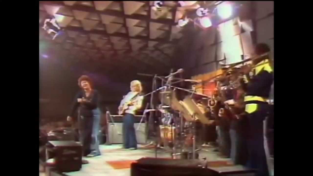 Etta James - Drown In My Own Tears 1975 - YouTube