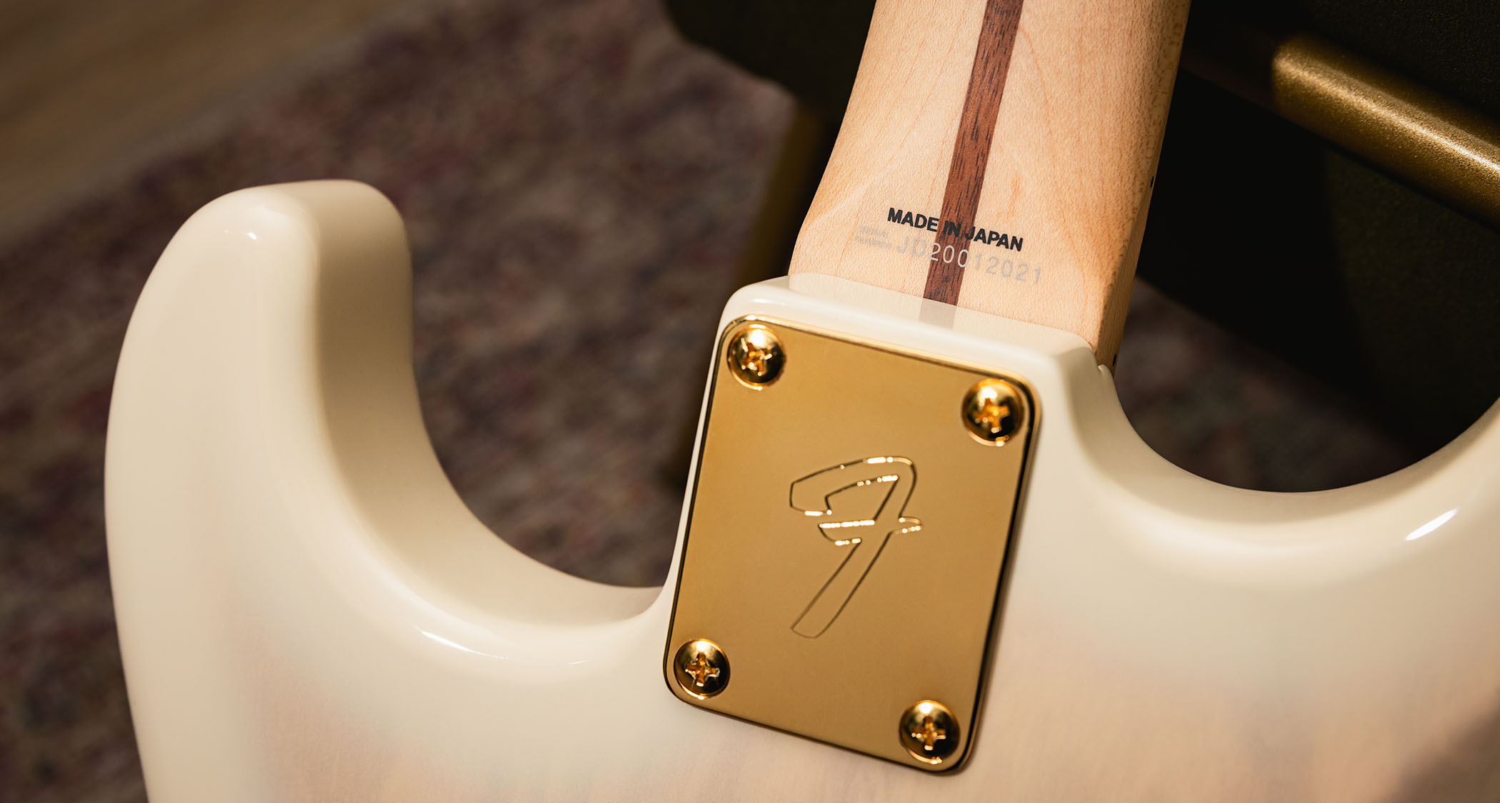 The Fender Richie Kotzen Stratocaster is made in Japan and features a contoured ash body with a stunning figured maple top, and comes with DiMarzio pickups and Gotoh tuners.