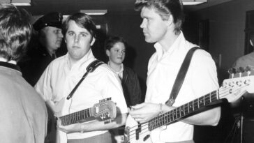 Singer Glen Campbell and guitarist Carl Wilson of the rock and roll band