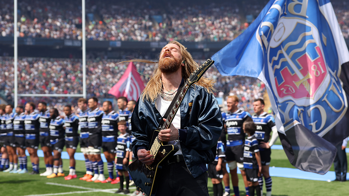 “I bet if it had been Brian May playing this it would have been labeled incredible!” Sam Ryder delivers an electric guitar-driven rendition of the British national anthem – and somehow stirs up controversy