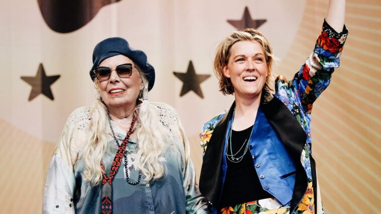 Joni Mitchell – A Case of You (Live at the Newport Folk Festival 2022) [Official Video] - YouTube