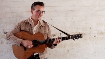 “I’m trying not to get angry, but it’s very difficult”: Richard Hawley to play one final show at renowned UK venue next week