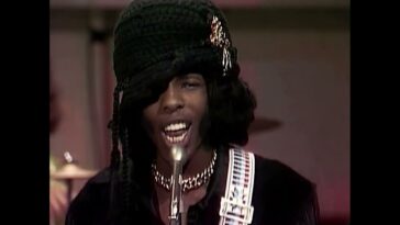 NEW * Sly & The Family Stone - Thank You (Falettinme Be Mice Elf Again) {4K-Stereo} 1969 - YouTube