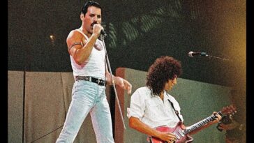 Live Aid (Queen) Full Concert [1985, London, Wembley Stadium] - YouTube