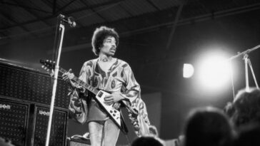 Alice Cooper: Jimi Hendrix helped my band land a record deal