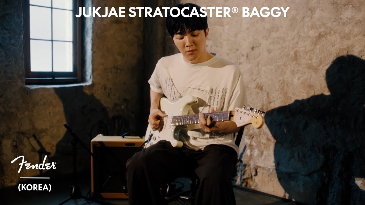JUKJAE Stratocaster® Baggy - YouTube