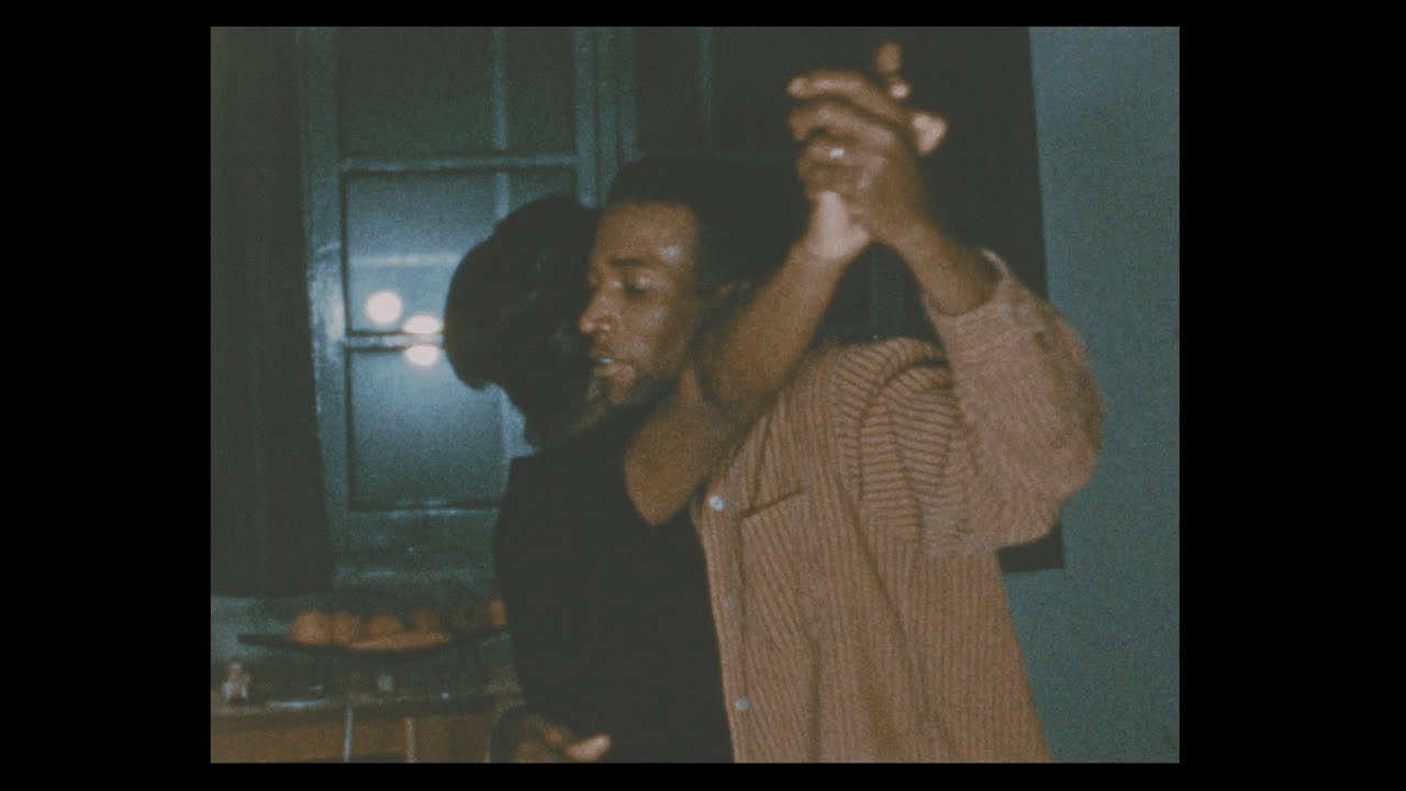 Xavier Omär & Sango - Wonderful Christmastime - YouTube