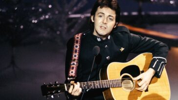 "A Music Professor Analyzes the Repetitive Use of 'Simply Having a Wonderful Christmastime' in Paul McCartney’s Song"]