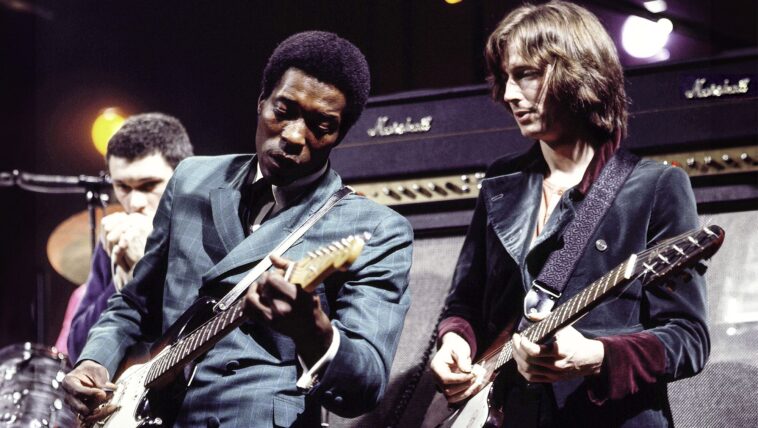 Buddy Guy and the Renowned Guitarist He Mistook for a Police Officer]