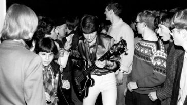 Chris Dreja: The Yardbirds' Overlooked Bass Legend]