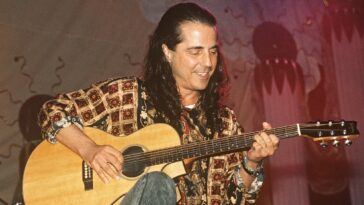 Craig Chaquico of Starship Discusses Major Hits and His Rise to Teen Stardom]