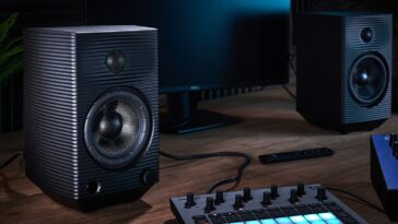 "Features Outstanding Input Versatility, Remote Operation, and Durable Tank-Style Design: Review of the Fiio SP5"]