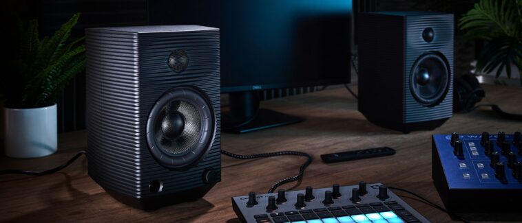 "Features Outstanding Input Versatility, Remote Operation, and Durable Tank-Style Design: Review of the Fiio SP5"]