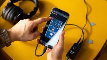 How Your Phone Became an Indispensable Element of Your Guitar Setup]
