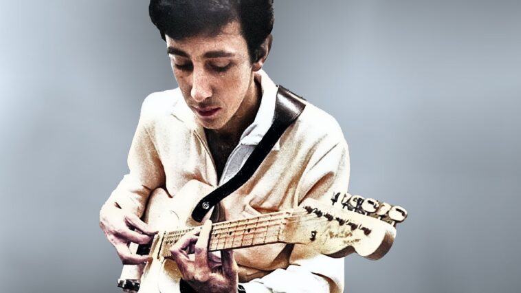 How a Beatles-Inspired Riff Sparked the Monkees' First Major Hit]