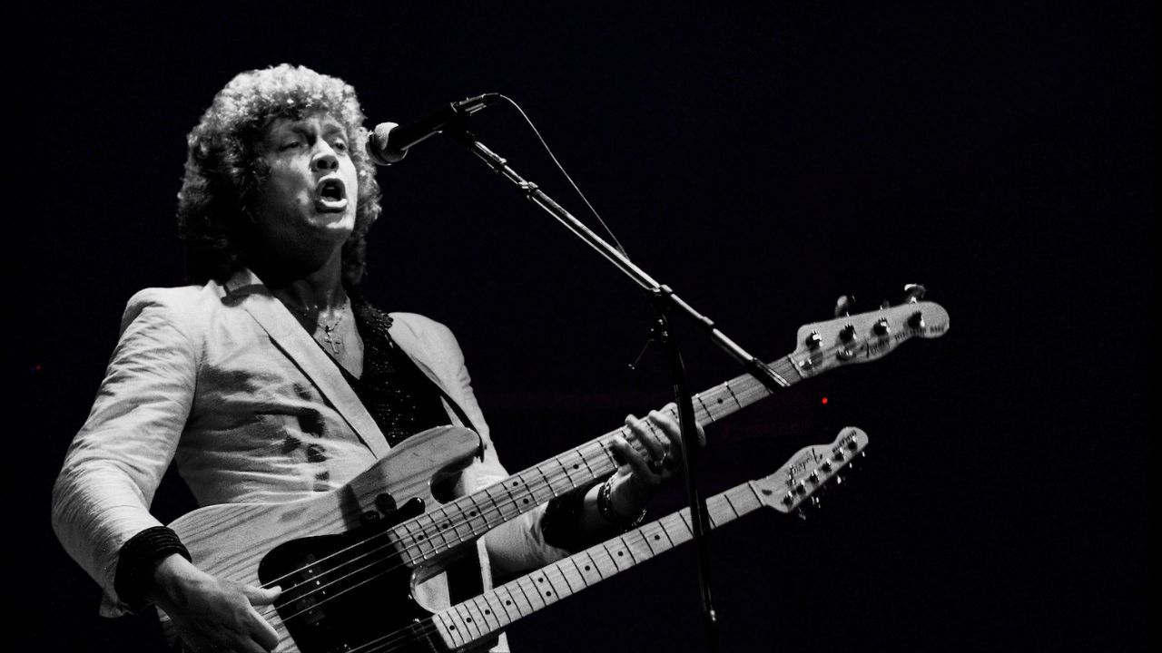 John Lodge of the Moody Blues: Fender Duets and the Groovy '60s]
