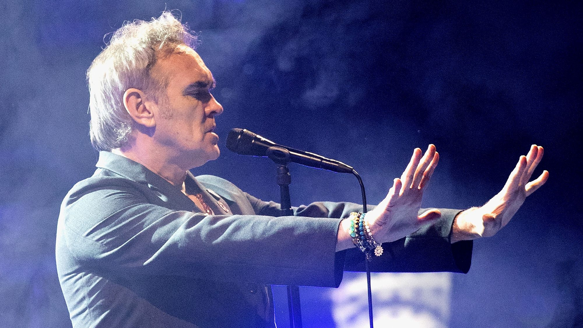 Return to the Former Home: Morrissey Re-signs with Warner's Subsidiary Sire]