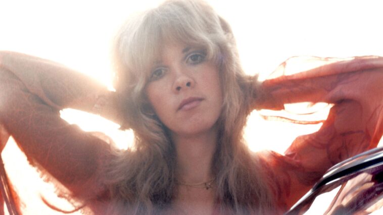 "Something about that song resonates with people. I can’t quite pinpoint it, but I’m so grateful it exists": The timeless Fleetwood Mac track that Stevie Nicks composed in only 10 minutes!]