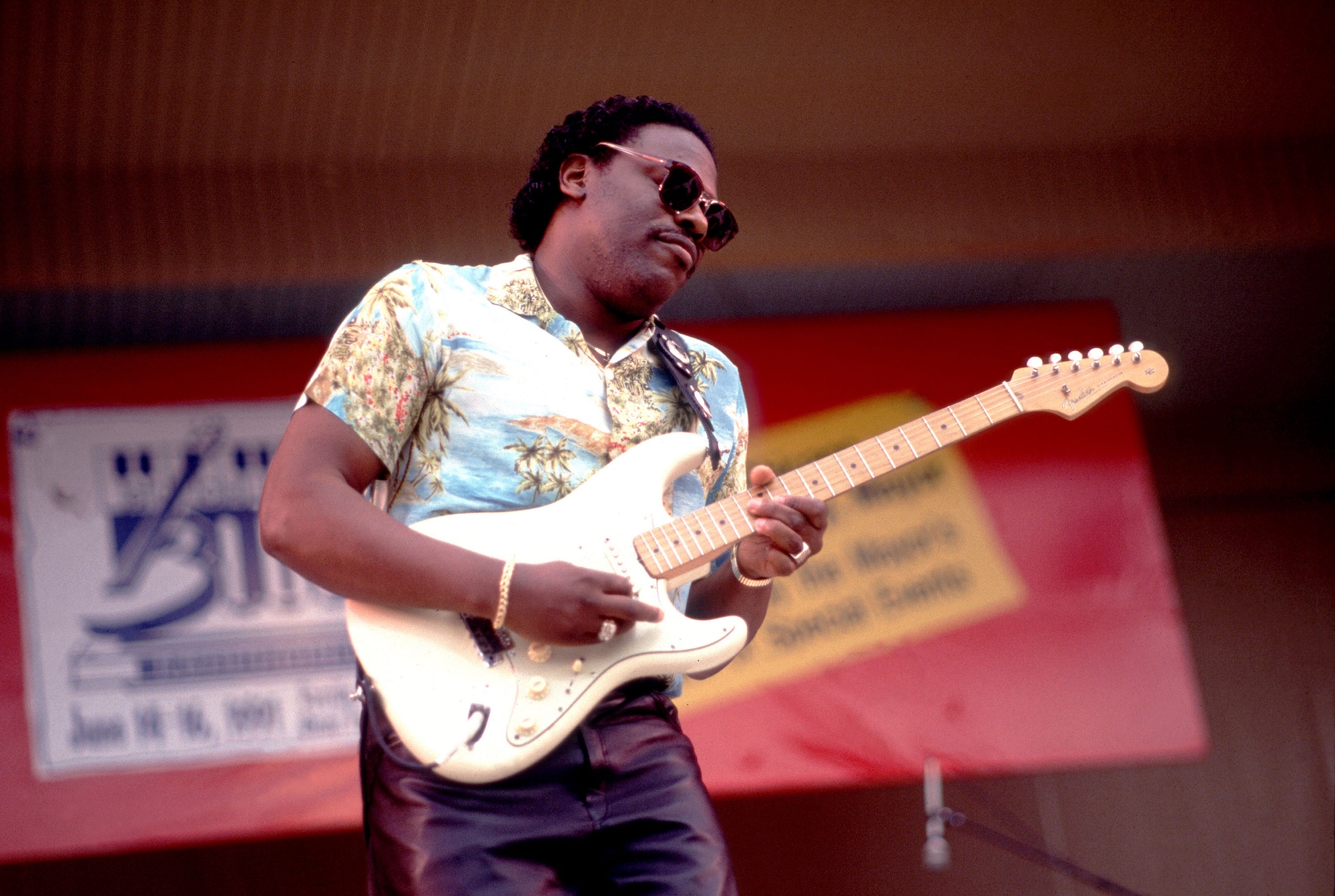 Joe Louis Walker performs onstage in Chicago, Illinois on June 16, 1991