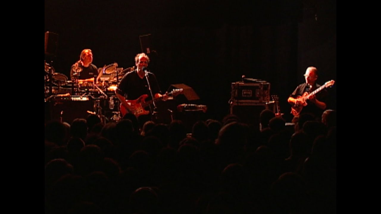 Heroes (King Crimson London 3rd July 2000) - YouTube