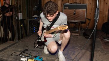 Black Midi's guitarist Matt Kwasniewski-Kelvin passes away at the age of 26.]