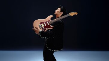 Fender's inaugural signature Stratocaster for an artist from mainland China arrives.]