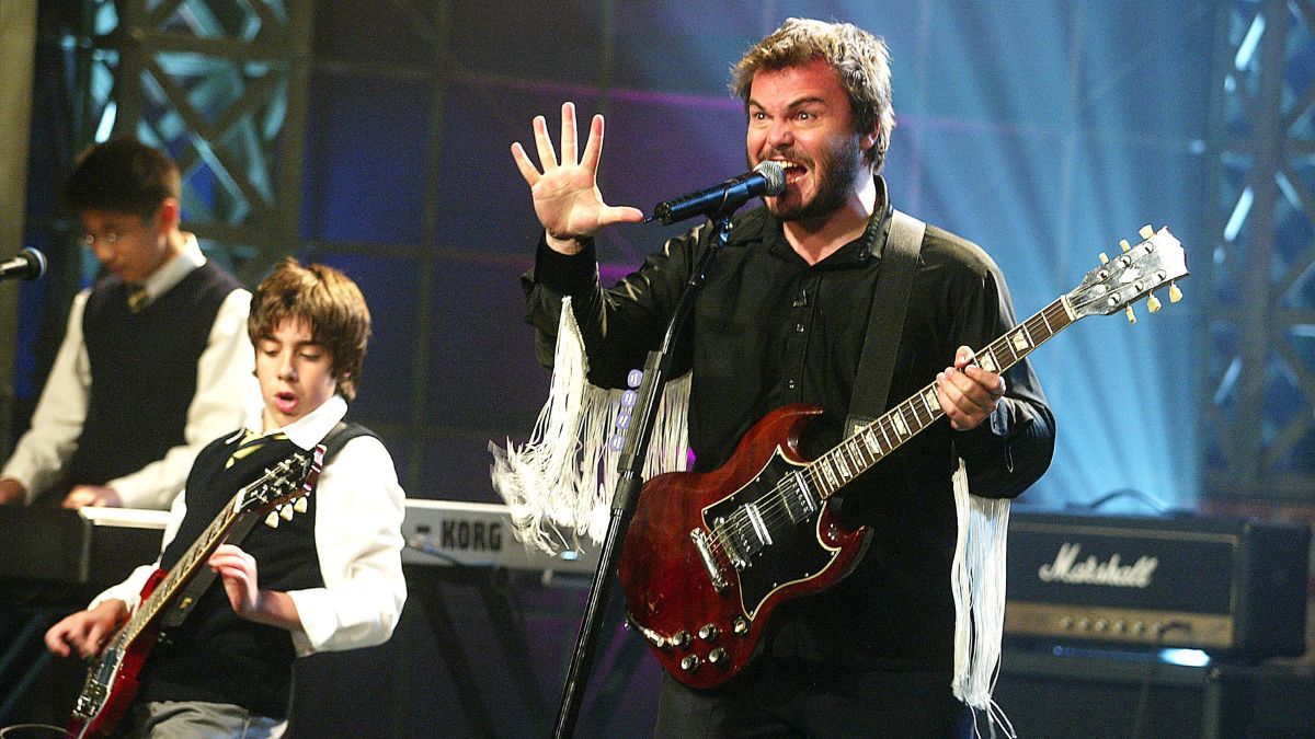 Jack Black discloses that he still possesses the Gibson SG from School of Rock.]