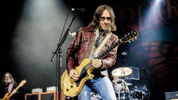 Masterclass in Open G Slide Soloing with Charlie Starr]