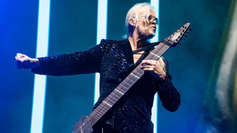 "Not Giving Much Thought, I Advised to 'Sell All the Assets'—Little Did I Expect This Item's Surging Value": As Debts Piled Up, Nick Beggs Let Go of His Bass from Kajagoogoo’s 'Too Shy'; Four Decades Later, His Fans Assisted in Its Repurchase.]