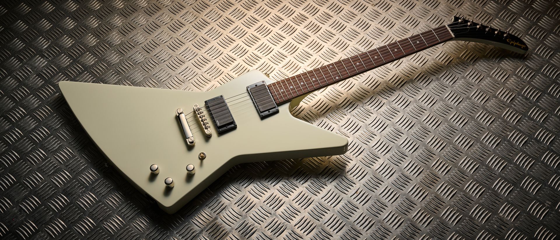 Review of the 80s EMG Epiphone Explorer]