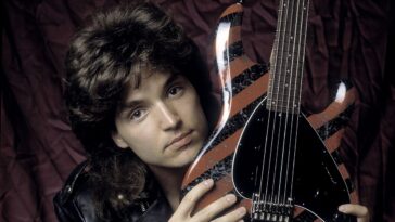 "Richard Marx Reflects: 'I See 8-Year-Olds Playing Right Here Waiting on Piano and Sharing It on TikTok—Can You Believe It? That Song is Nearly 40 Years Old! It’s a Privilege.' He No Longer Worries About Being Seen as a Balladeer Instead of a Rocker."]