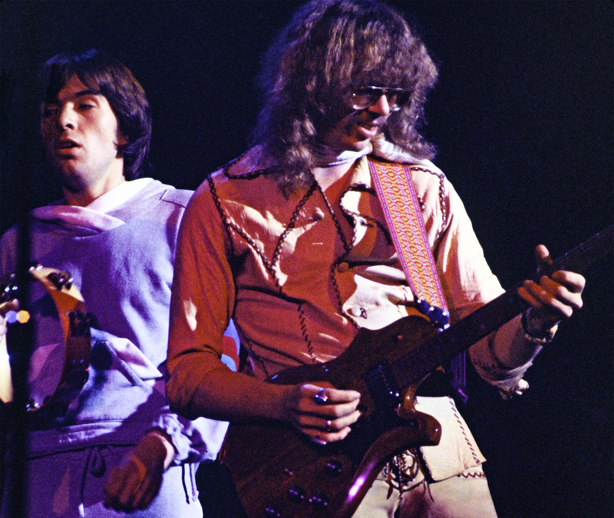 English singer-songwriter Peter Gabriel (left) and guitarist Steve Hunter, performing in New York, March 1977.