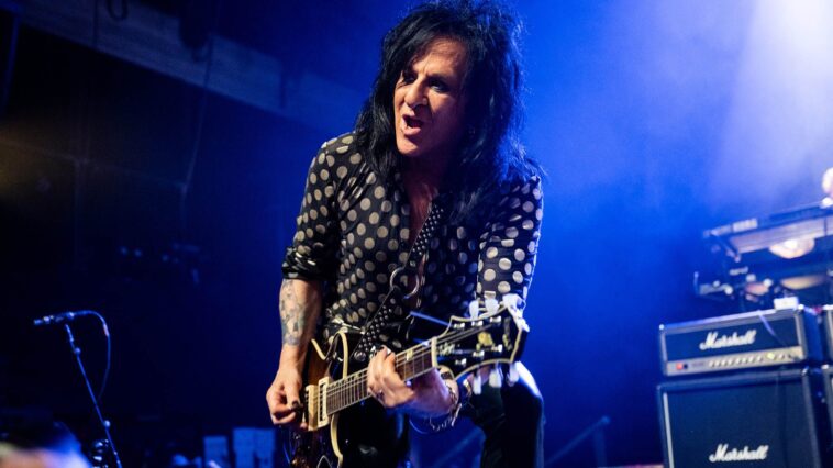 "Steve Stevens' Departure from Electric Guitar and His Reasons for Coming Back"]