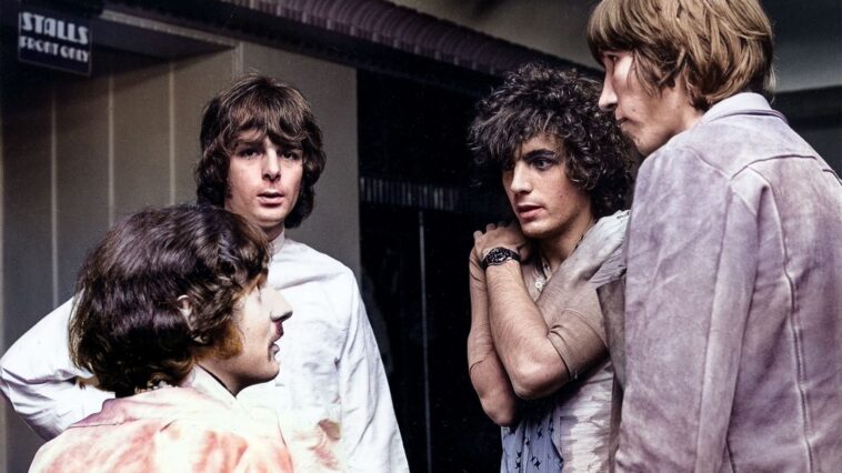 Tim Renwick Discusses Syd Barrett, David Gilmour, and Roger Waters of Pink Floyd]