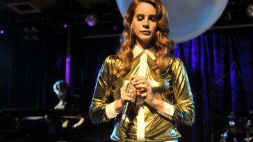 "Too Intimate, Too Daring, Too Dissonant: How Lana Del Rey’s Breakout Song Redefined Modern Pop Upon Its Radio Release"]