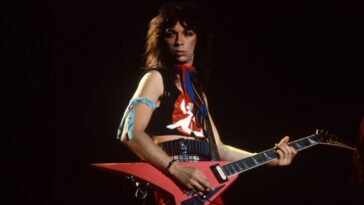 Vinnie Vincent warns of possible delay for new album release.]