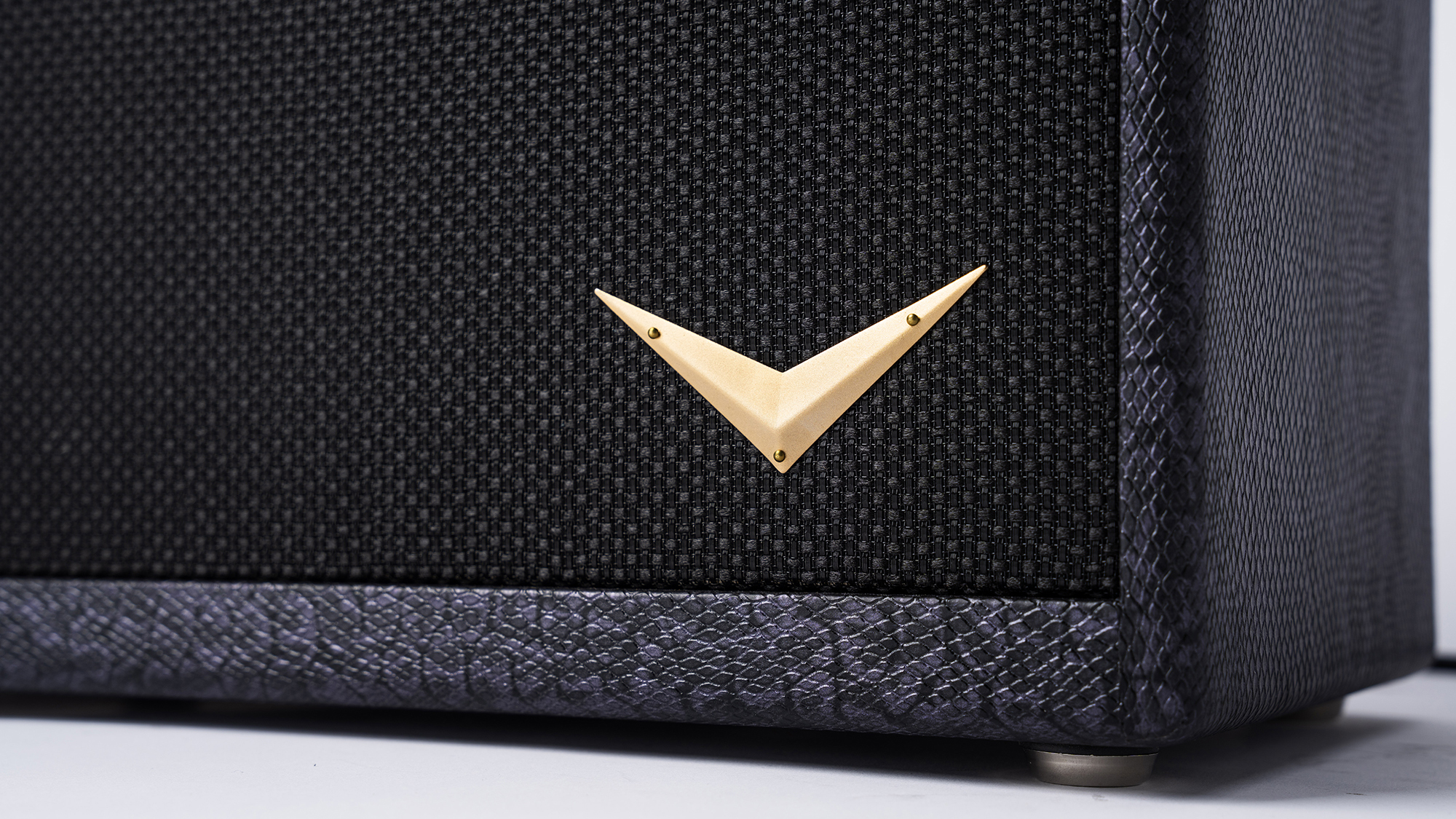 Magnatone Slash the Lil’ Viper 8-watt combo amp press image