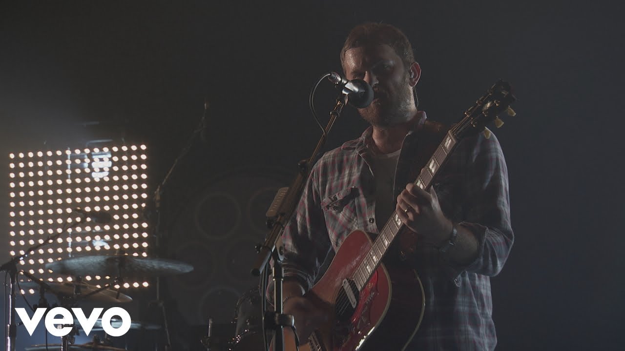 Kings Of Leon - Fans (Live from iTunes Festival, London, 2013) - YouTube