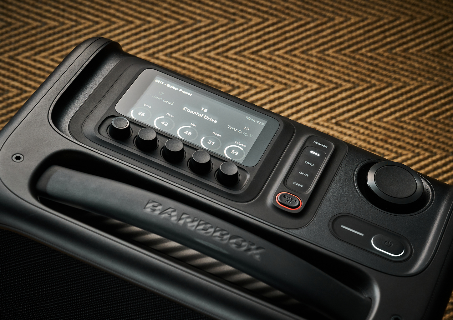 The guitar amp model screen of the JBL BandBox Trio