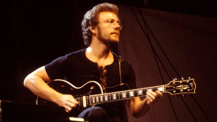 Robert Fripp on the six-figure guitar behind King Crimson 18 Robert Fripp on the six-figure guitar behind King Crimson