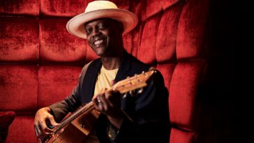 Eric Bibb's Blues Workshop: Discover Five Fingerpicking Techniques]
